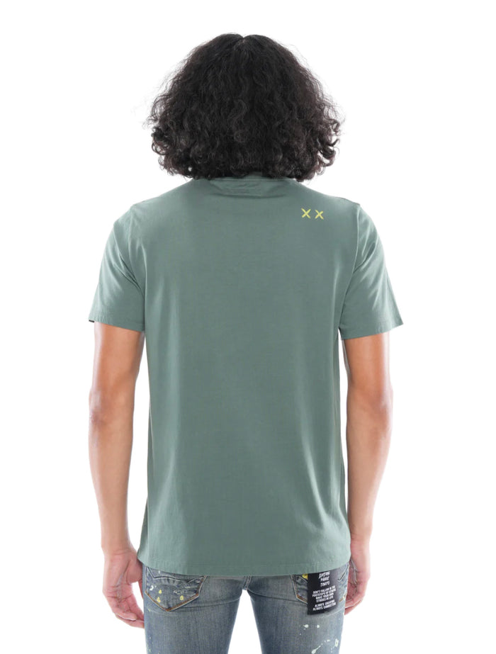 SHORT SLEEVE CREW NECK TEE "LICENSED DRUG DEALER" IN DUCK GREEN